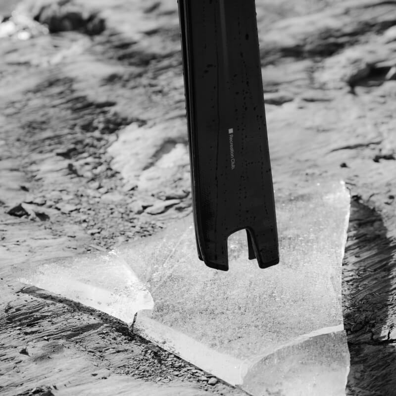 Simply. skis Carver. tail fish staying on ice